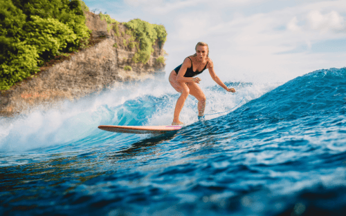 Surfen für Anfänger: Erste Schritte in die Wellen